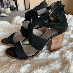 Hinge block heels